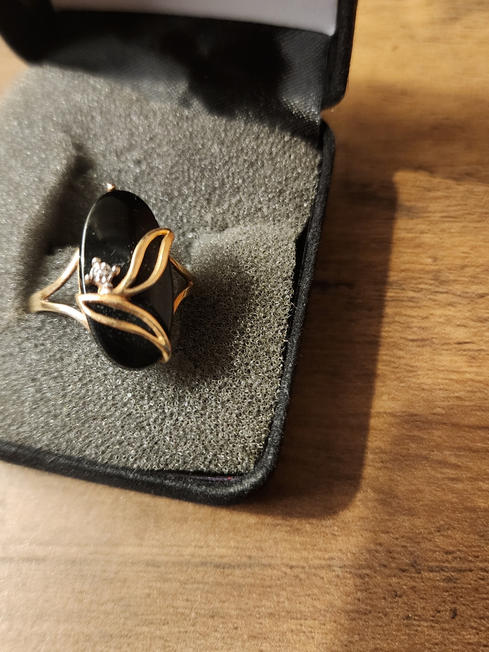 Gold-Tone Black Onyx Oval Ring with Leaf Accent